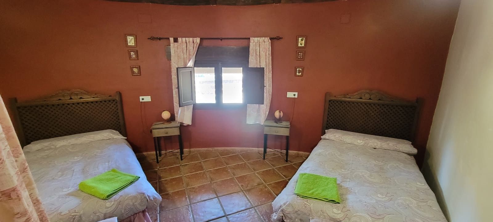 2 bedroom Finca/Country House for sale in Trujillo with garage - € 375,000 (Ref: 9126292)