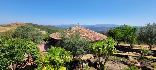 2 soveværelse Finca/Landehus til salg i Trujillo med garage - € 397.500 (Ref: 9126292)