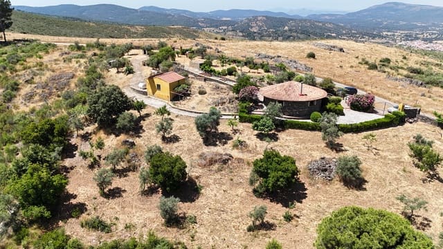 2 soveværelse Finca/Landehus til salg i Trujillo med garage - € 397.500 (Ref: 9126292)