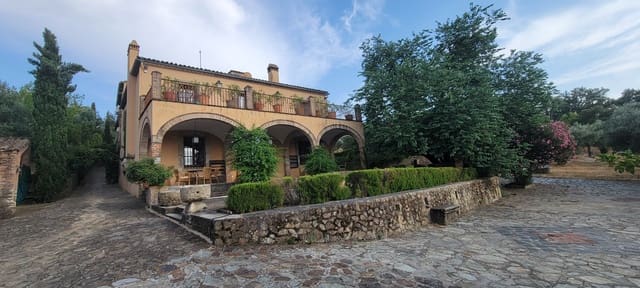 6 bedroom Finca/Country House for holiday rental in Madroñera with pool garage - € 1,740 (Ref: 9126418)