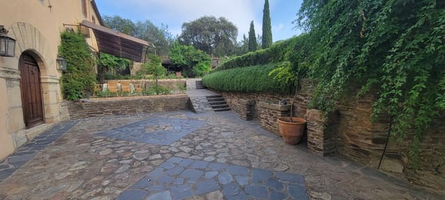 6 bedroom Finca/Country House for holiday rental in Madroñera with pool garage - € 1,740 (Ref: 9126418)