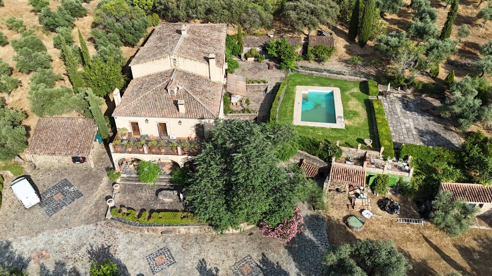 6 bedroom Finca/Country House for holiday rental in Madronera with pool garage - € 1,740 (Ref: 9126418)