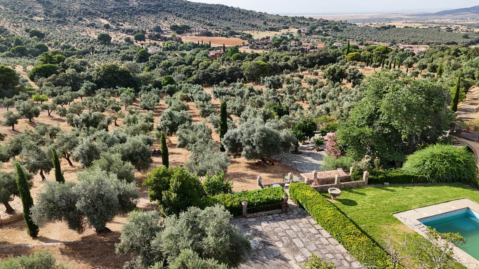 6 bedroom Finca/Country House for holiday rental in Madronera with pool garage - € 1,740 (Ref: 9126418)