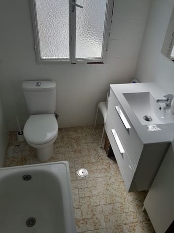 2 slaapkamer Appartement te huur in Lucena - € 550 (Ref: 9135890)