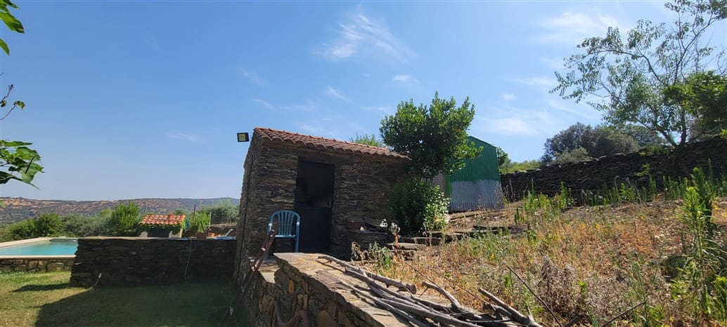 3 soveværelse Finca/Landehus til salg i Trujillo med swimmingpool - € 349.800 (Ref: 9143680)