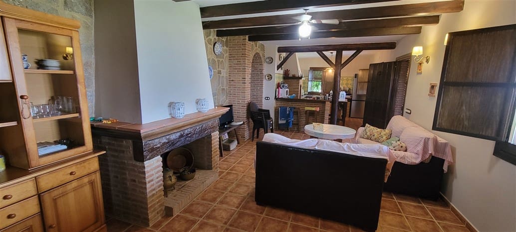 3 soveværelse Finca/Landehus til salg i Trujillo med swimmingpool - € 349.800 (Ref: 9143680)