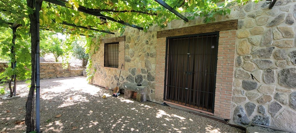 3 soveværelse Finca/Landehus til salg i Trujillo med swimmingpool - € 349.800 (Ref: 9143680)