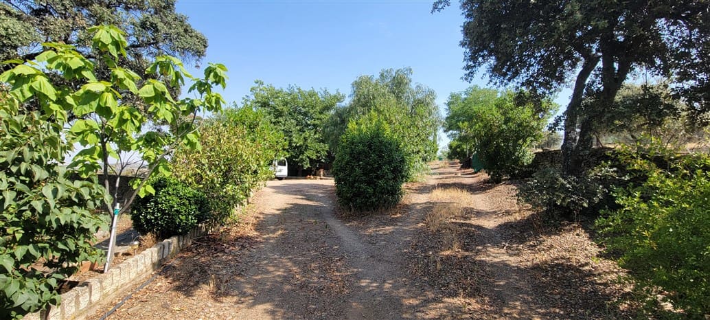 3 soveværelse Finca/Landehus til salg i Trujillo med swimmingpool - € 349.800 (Ref: 9143680)