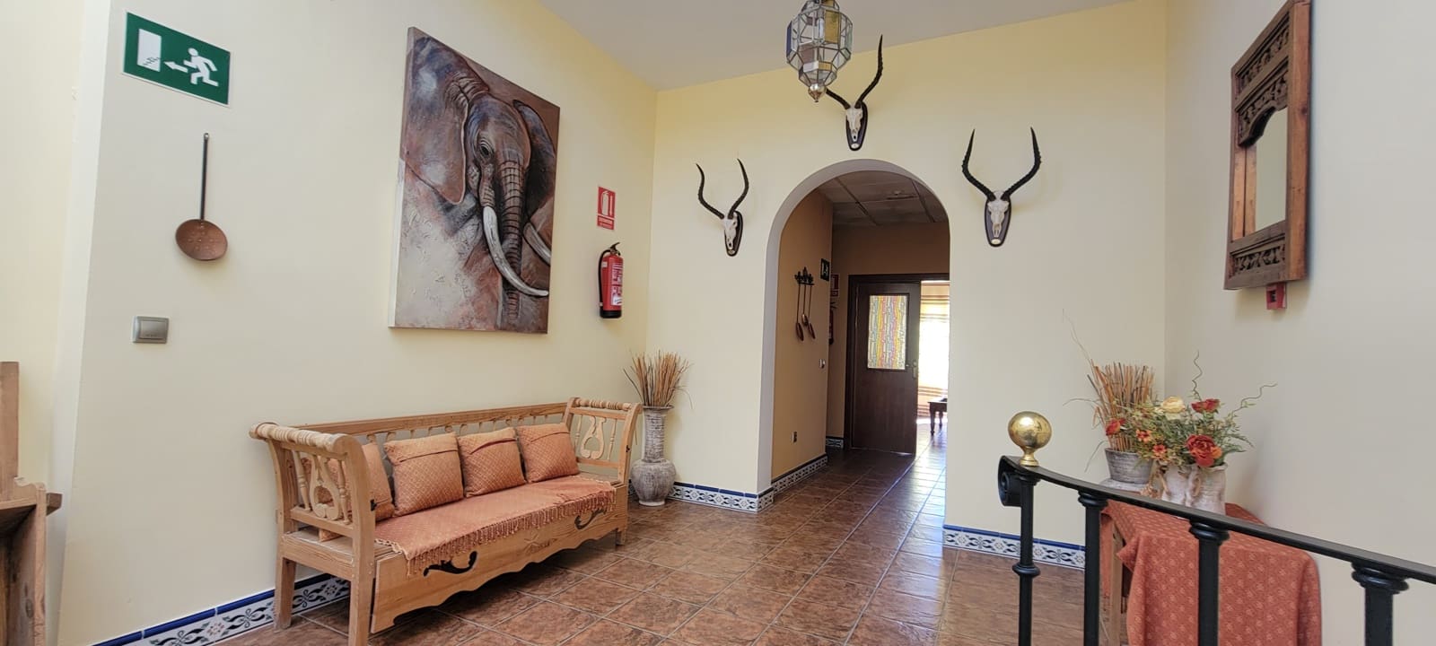 14 soverom Bedrift til salgs i Guadalupe med svømmebasseng garasje - € 750 000 (Ref: 9143729)