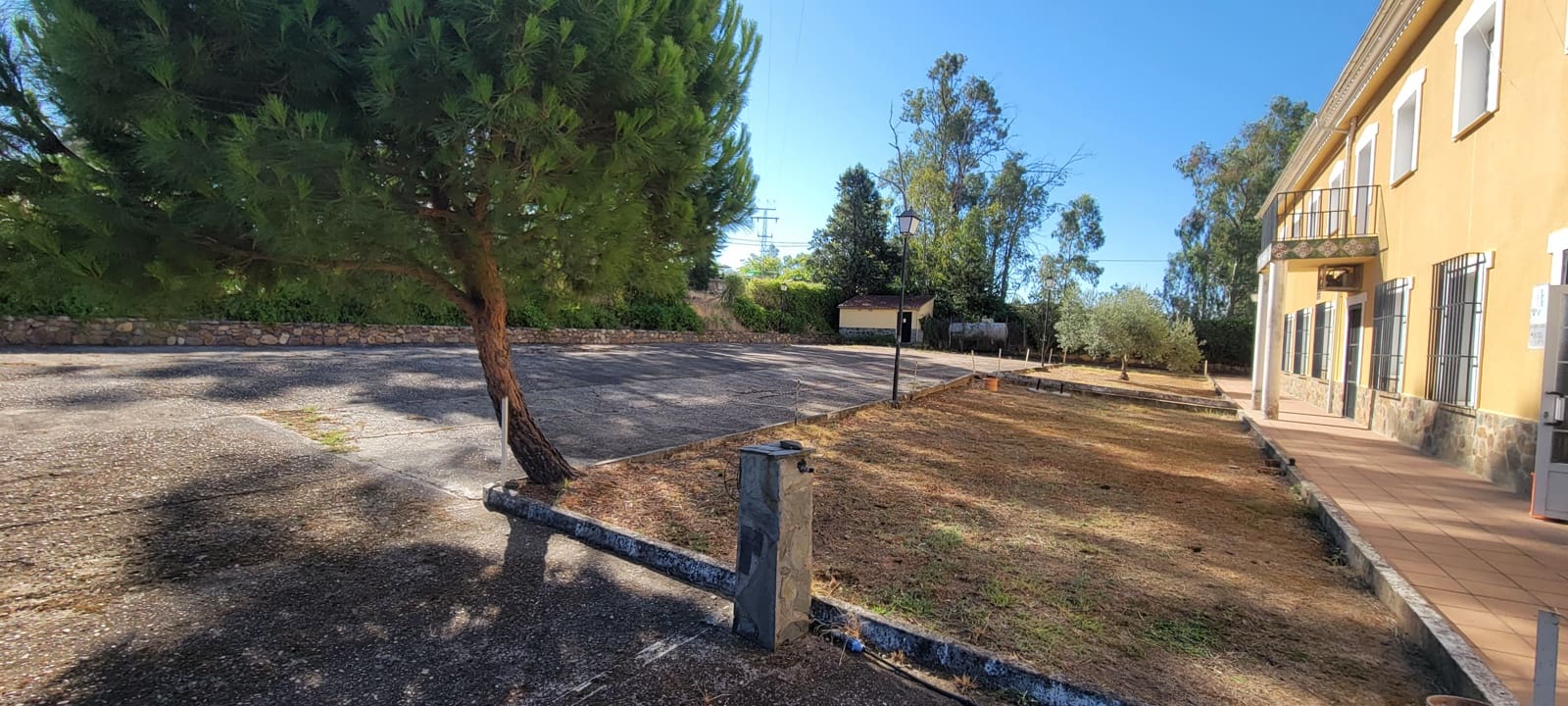 14 soverom Bedrift til salgs i Guadalupe med svømmebasseng garasje - € 750 000 (Ref: 9143729)