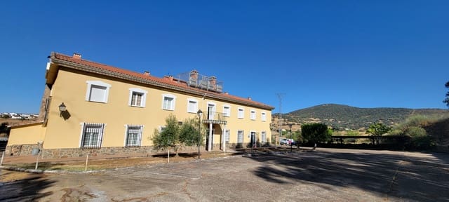 14 bedroom Business for sale in Guadalupe with pool garage - € 750,000 (Ref: 9143729)