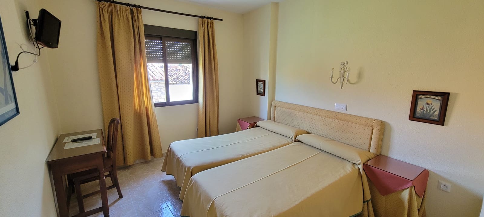 16 bedroom Business for sale in Trujillo - € 990,000 (Ref: 9143756)