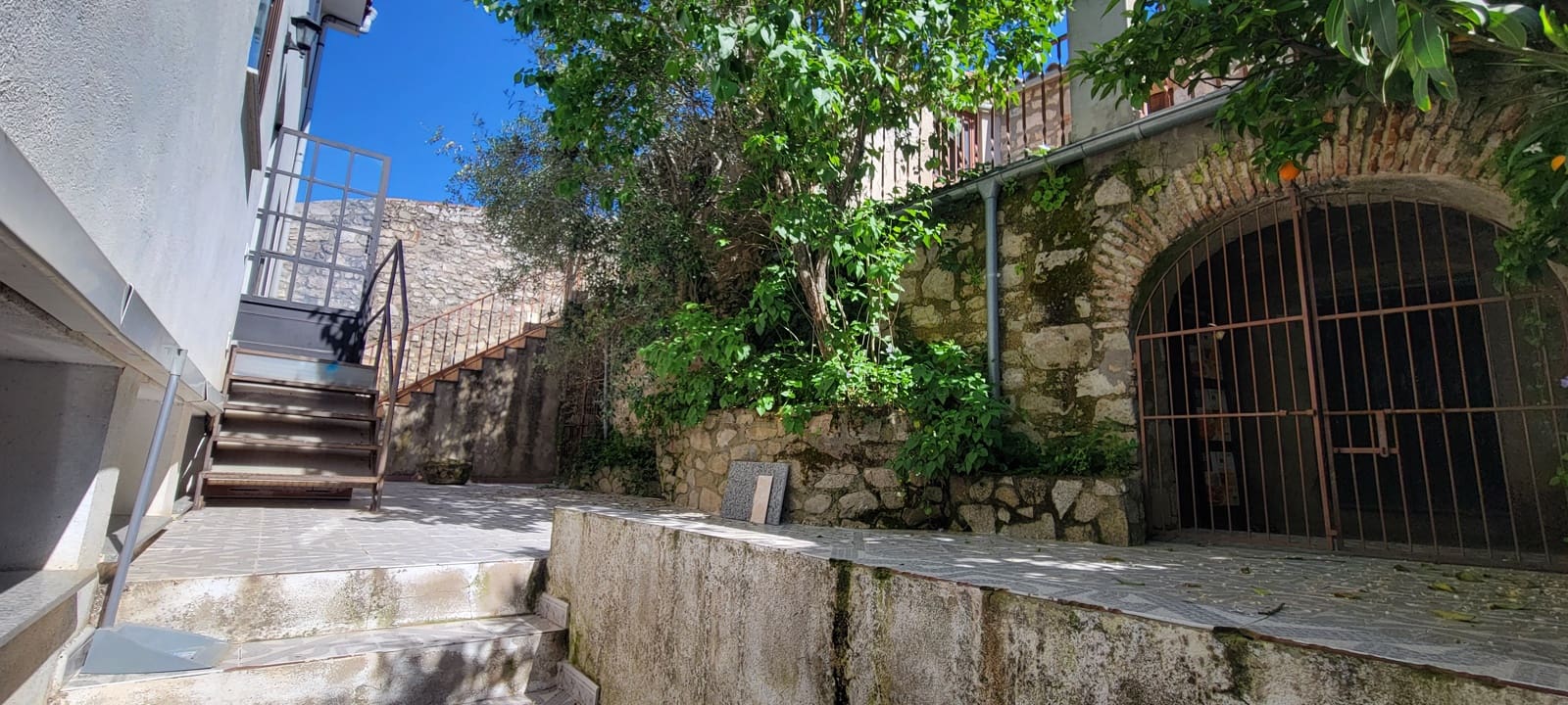 16 bedroom Business for sale in Trujillo - € 990,000 (Ref: 9143756)