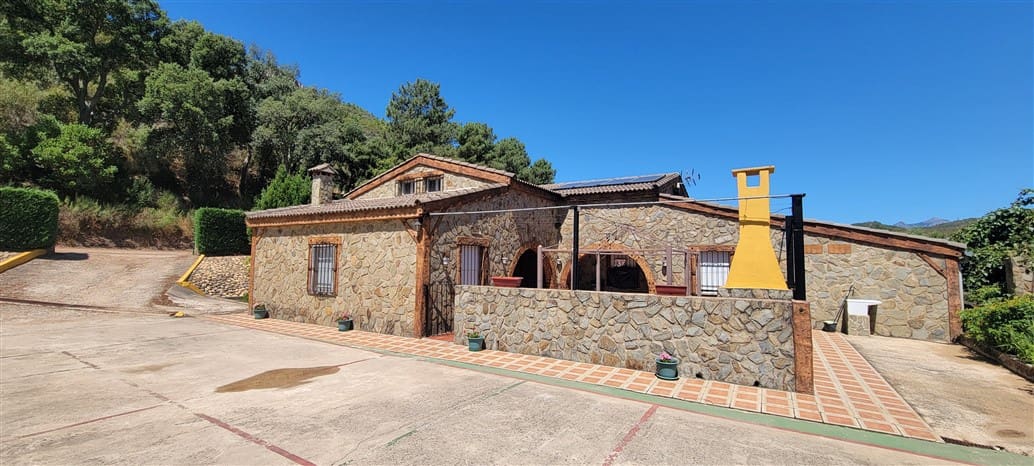 8 soveværelse Finca/Landehus til salg i Guadalupe med swimmingpool garage - € 228.950 (Ref: 9146273)