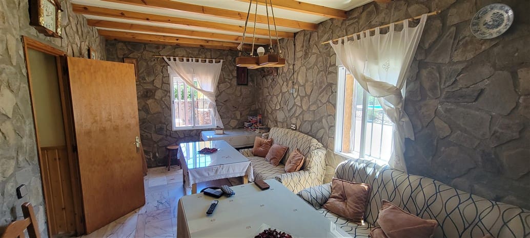 8 soveværelse Finca/Landehus til salg i Guadalupe med swimmingpool garage - € 228.950 (Ref: 9146273)