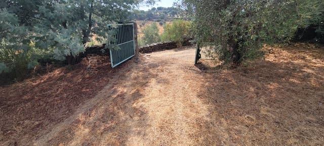 Finca/Country House for sale in Cáceres city - € 59,000 (Ref: 9160511)