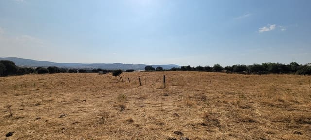 Finca/Landehus til salg i Trujillo med swimmingpool garage - € 56.000 (Ref: 9161932)