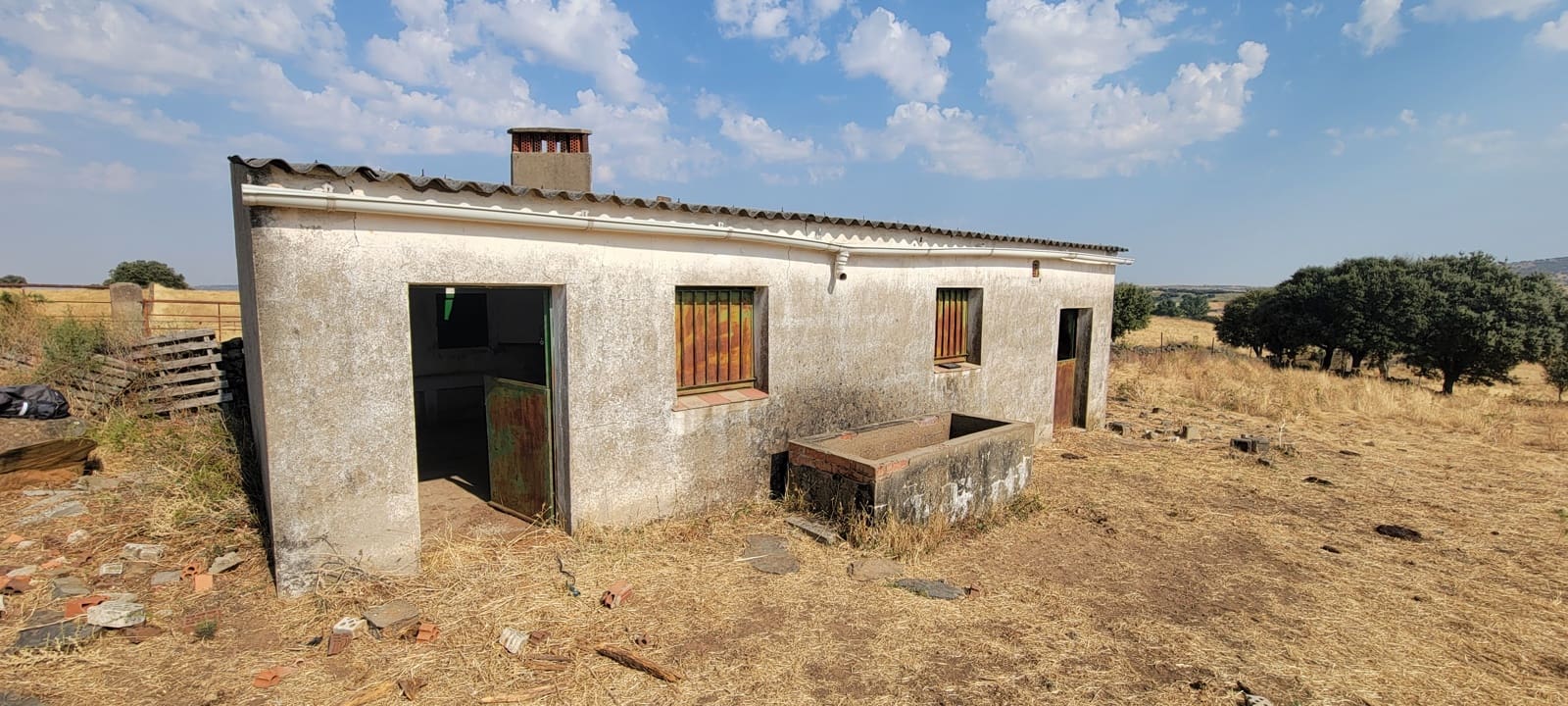 Finca/Landehus til salg i Trujillo med swimmingpool garage - € 56.000 (Ref: 9161932)