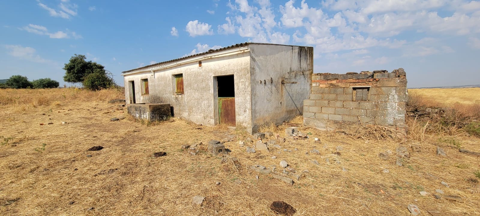 Finca/Landehus til salg i Trujillo med swimmingpool garage - € 56.000 (Ref: 9161932)