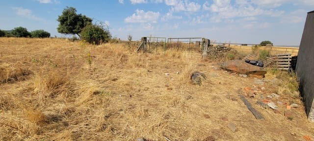 Finca/Landehus til salg i Trujillo med swimmingpool garage - € 56.000 (Ref: 9161932)