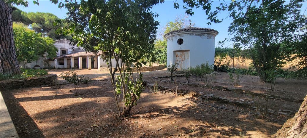 Villa til salgs i Trujillo med svømmebasseng garasje - € 850 000 (Ref: 9177590)