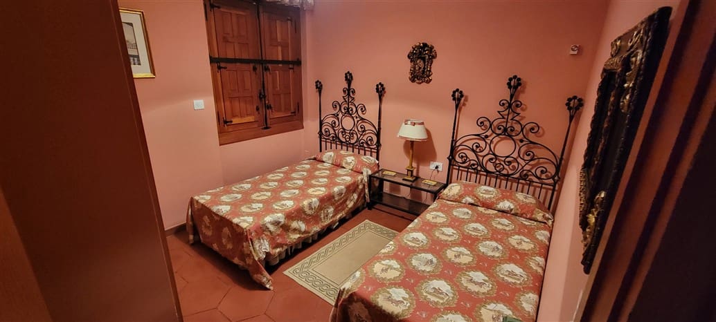 Villa til salgs i Trujillo med svømmebasseng garasje - € 850 000 (Ref: 9177590)