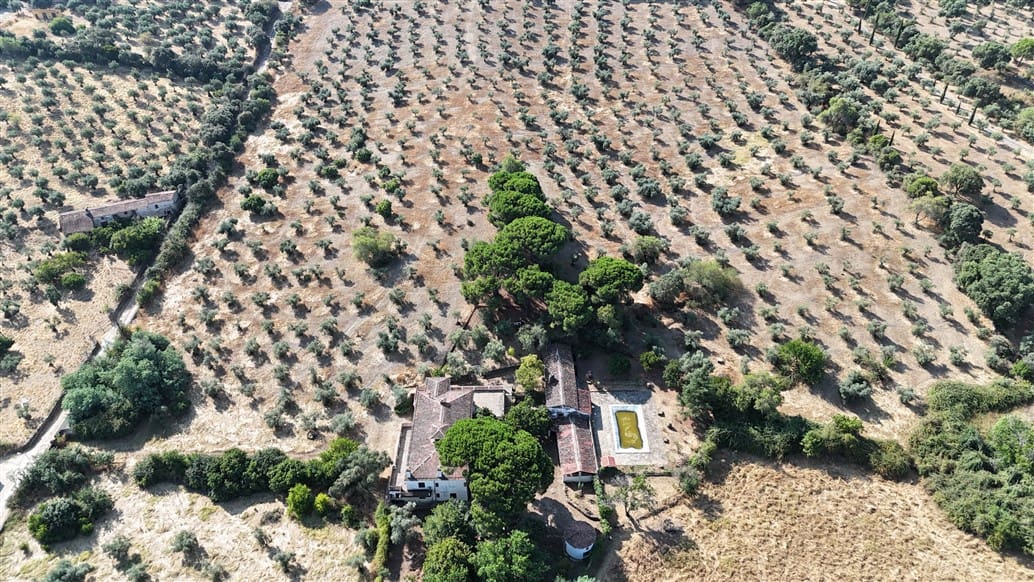 Villa til salgs i Trujillo med svømmebasseng garasje - € 850 000 (Ref: 9177590)