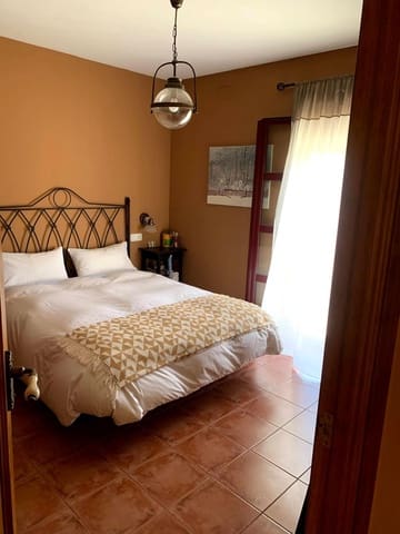 3 bedroom Finca/Country House for holiday rental in Trujillo with pool garage - € 540 (Ref: 9184723)