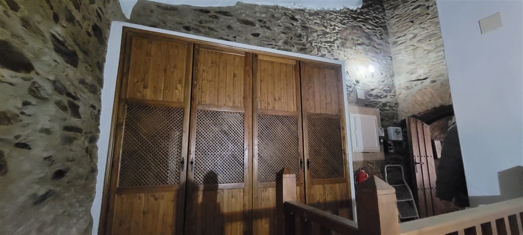 4 soveværelse Finca/Landehus til salg i Trujillo med garage - € 636.000 (Ref: 9190829)