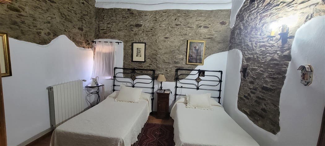 4 soveværelse Finca/Landehus til salg i Trujillo med garage - € 636.000 (Ref: 9190829)