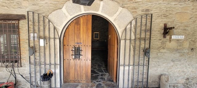 4 bedroom Finca/Country House for sale in Trujillo with garage - € 636,000 (Ref: 9190829)