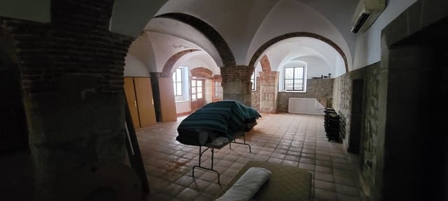 16 bedroom Business for sale in Trujillo - € 477,000 (Ref: 9305202)