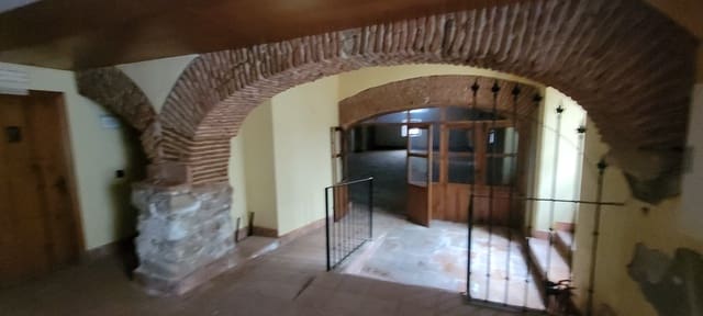 16 bedroom Business for sale in Trujillo - € 477,000 (Ref: 9305202)