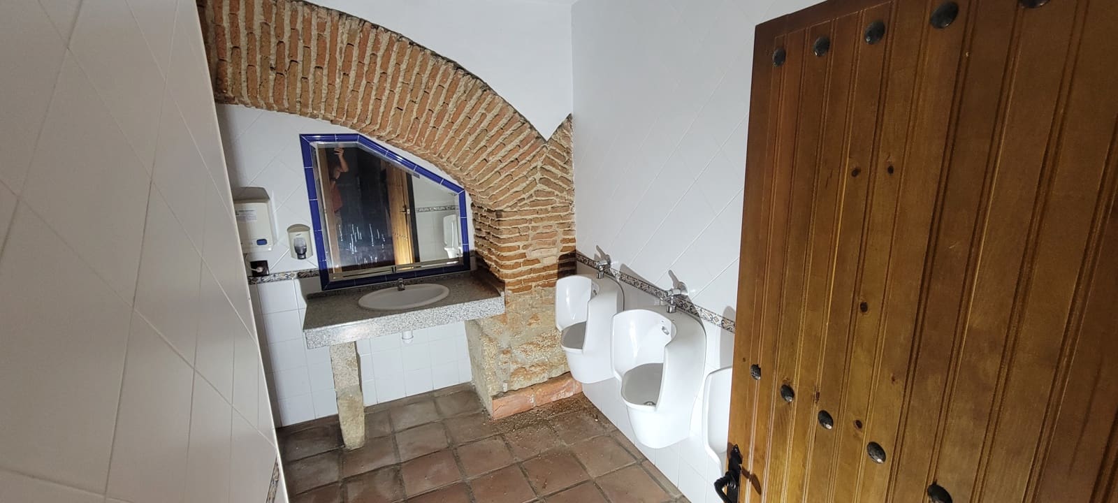 16 quarto Empresa para venda em Trujillo - 477 000 € (Ref: 9305202)