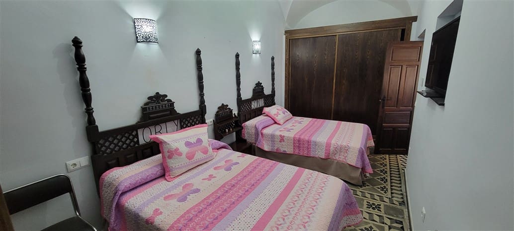 16 soveværelse Byhus til salg i Madronera med garage - € 600.000 (Ref: 9305286)