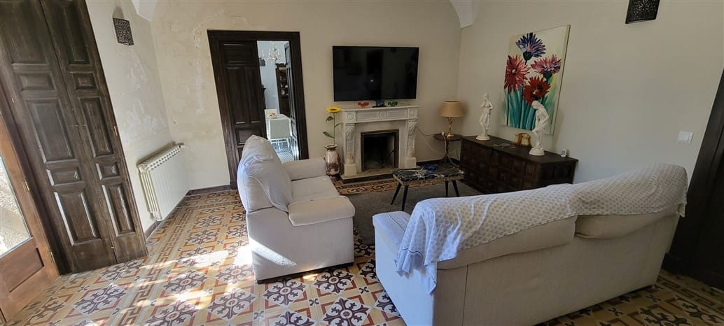 16 soveværelse Byhus til salg i Madronera med garage - € 600.000 (Ref: 9305286)