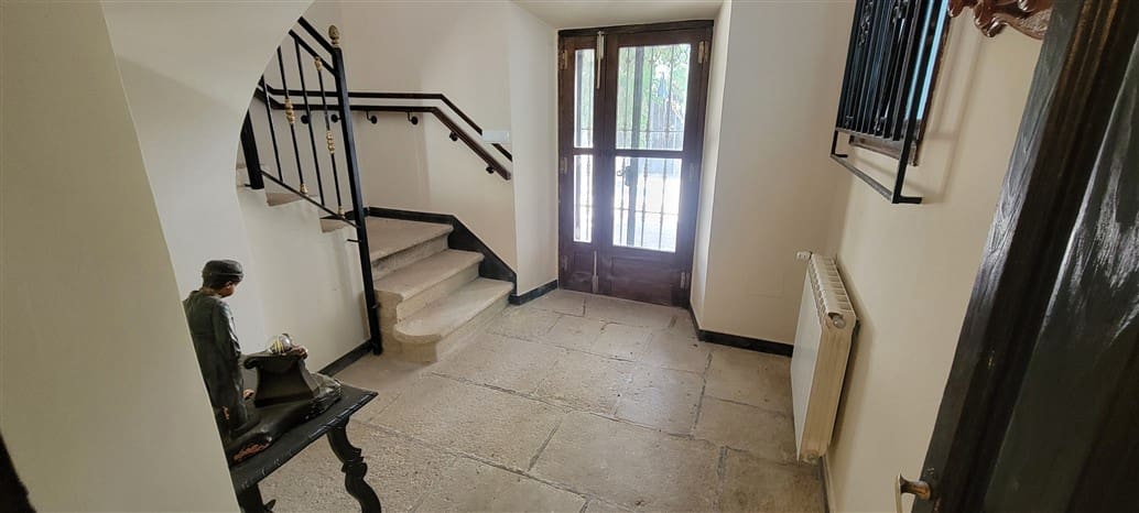 16 soveværelse Byhus til salg i Madronera med garage - € 600.000 (Ref: 9305286)