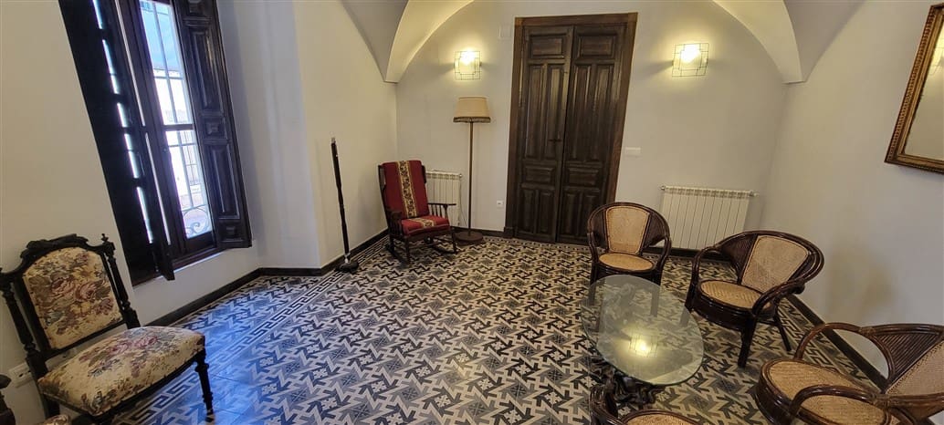 16 soveværelse Byhus til salg i Madronera med garage - € 600.000 (Ref: 9305286)