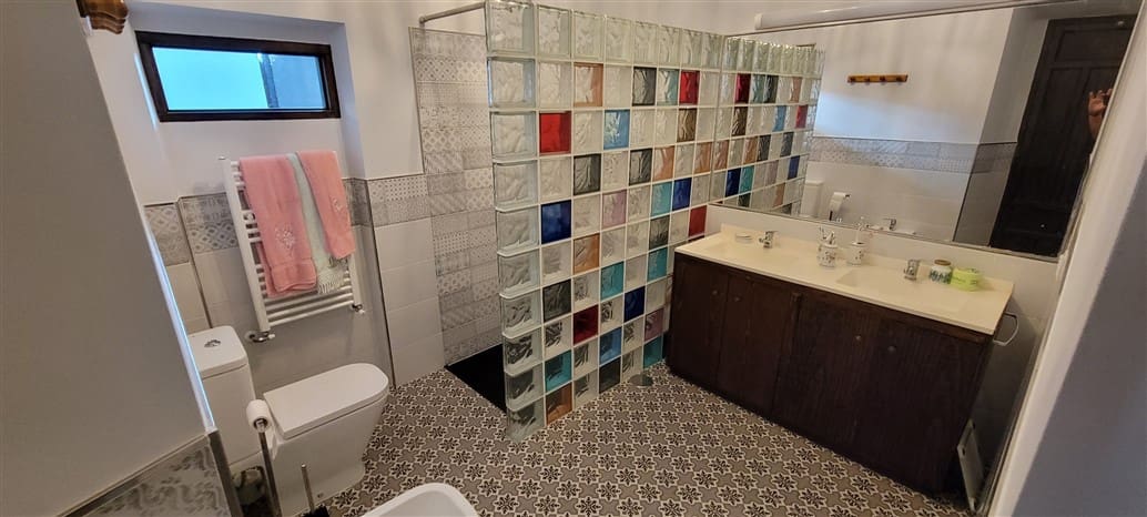 16 soveværelse Byhus til salg i Madronera med garage - € 600.000 (Ref: 9305286)