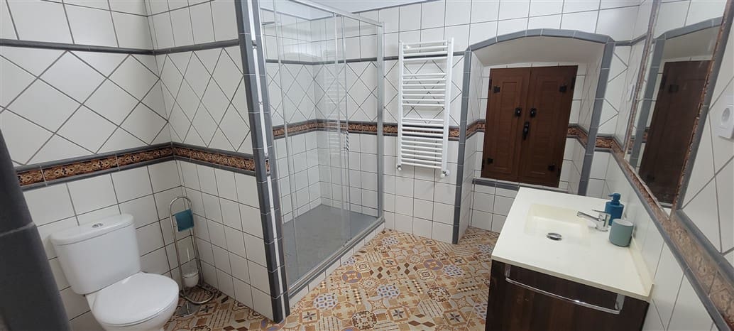 16 soveværelse Byhus til salg i Madronera med garage - € 600.000 (Ref: 9305286)