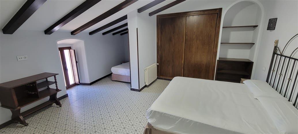 16 soveværelse Byhus til salg i Madronera med garage - € 600.000 (Ref: 9305286)