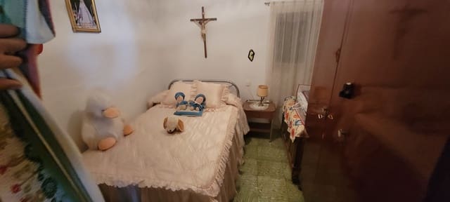 3 bedroom Townhouse for sale in Madroñera - € 49,000 (Ref: 9325192)