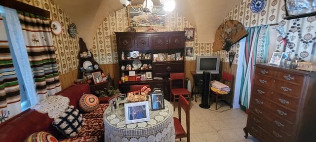 3 bedroom Townhouse for sale in Madroñera - € 49,000 (Ref: 9325192)