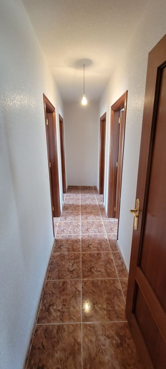 7 slaapkamer Huis te koop in Trujillo met garage - € 99.000 (Ref: 9345645)