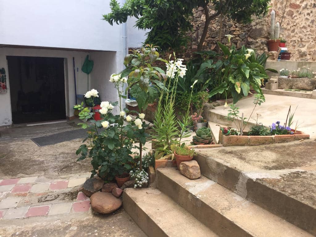 4 bedroom Townhouse for sale in Logrosan - € 119,000 (Ref: 9349958)