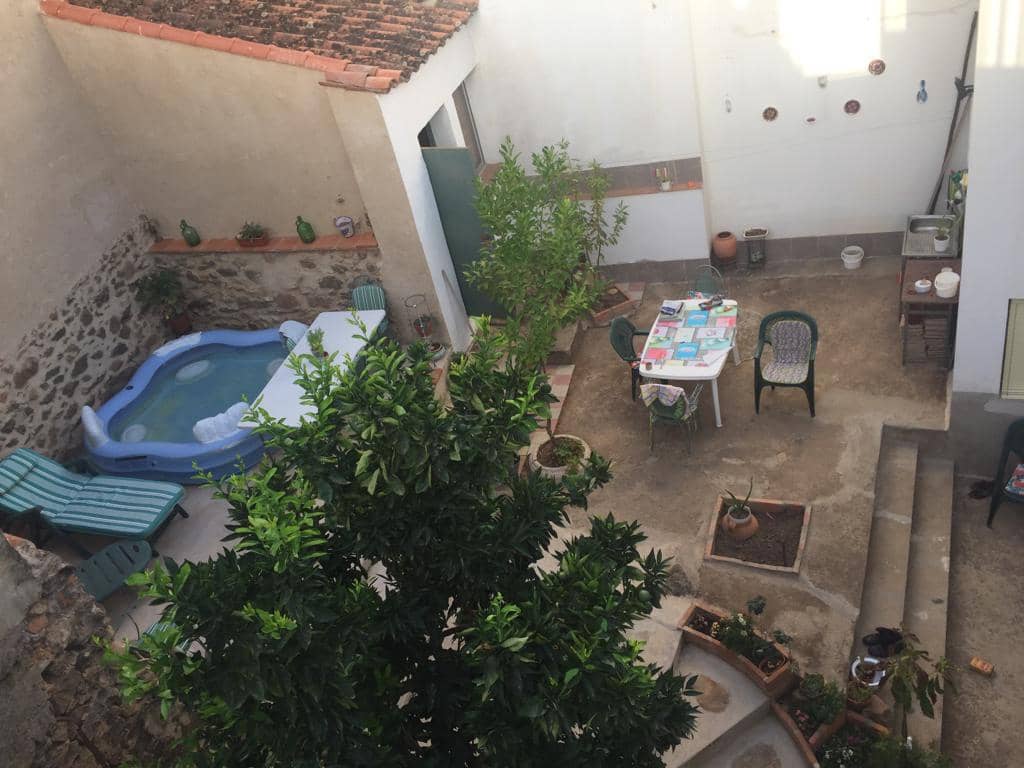 4 bedroom Townhouse for sale in Logrosan - € 119,000 (Ref: 9349958)