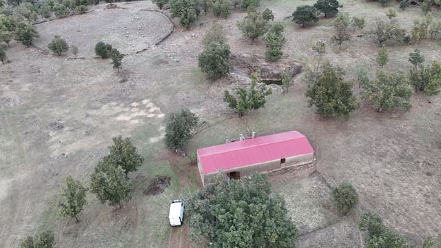 Finca/Landehus til salg i Trujillo med garage - € 69.000 (Ref: 9366788)