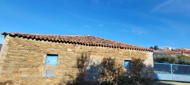 Maison de Ville à vendre à Trujillo - 71 000 € (Ref: 9371542)