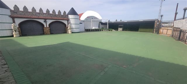 20 bedroom Business for sale in Miajadas with garage - € 1,600,000 (Ref: 9393586)