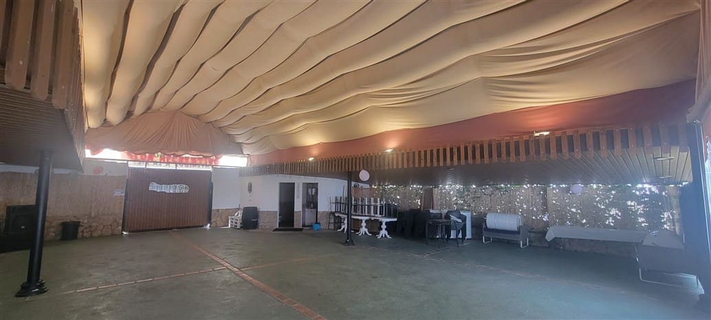 20 soverom Bedrift til salgs i Miajadas med garasje - € 1 600 000 (Ref: 9393586)